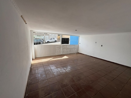 CASA NO CENTRO DE PASSOS
