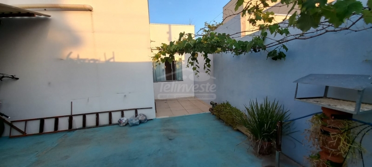 CASA NO BAIRRO COHAB