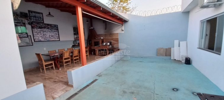CASA NO BAIRRO COHAB