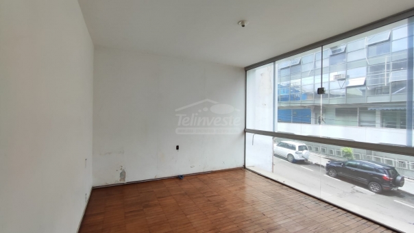 Excelente Casa Comercial - Centro