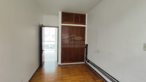 Excelente Casa Comercial - Centro