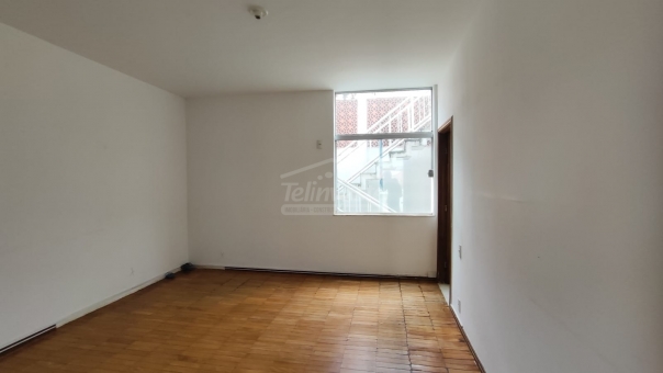 Excelente Casa Comercial - Centro