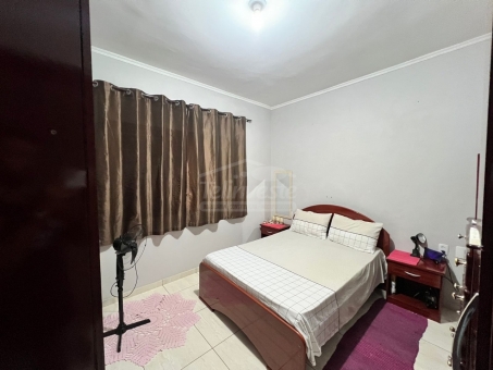 CASA NO JARDIM PINHEIROS