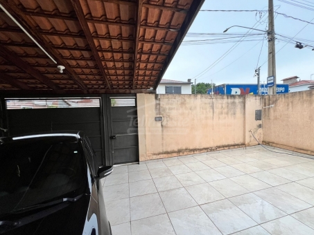 CASA NO JARDIM PINHEIROS