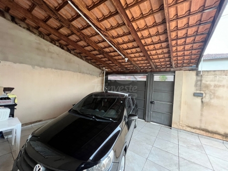 CASA NO JARDIM PINHEIROS
