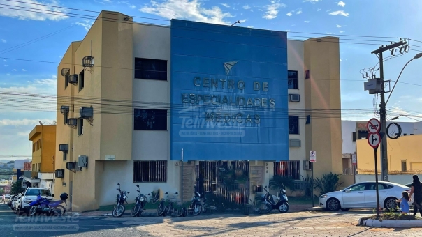 2 SALAS COMERCIAS A VENDA NO CENTRO DE PASSOS