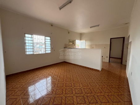 CASA A VENDA NO BAIRRO CARMELO