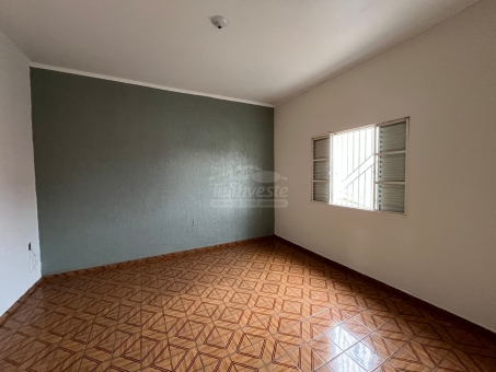 CASA A VENDA NO BAIRRO CARMELO