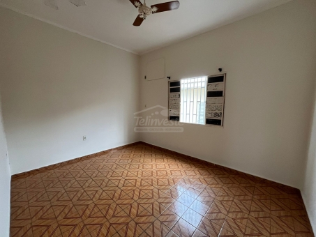 CASA A VENDA NO BAIRRO CARMELO