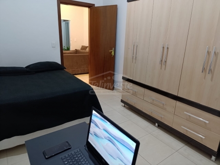 CASA NO CENTRO COM  PONTO COMERCIAL