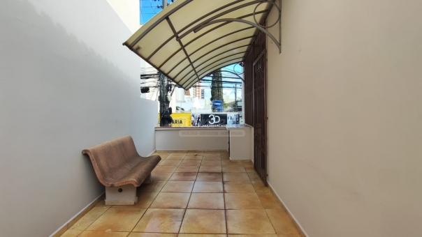 Excelente Casa Comercial - Centro