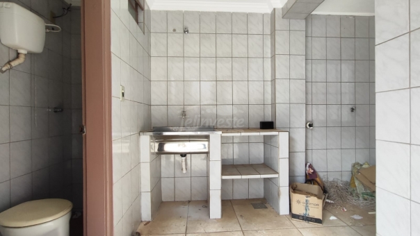 Excelente Casa Comercial - Centro