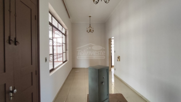 Excelente Casa Comercial - Centro