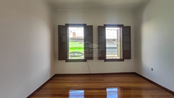 Excelente Casa Comercial - Centro