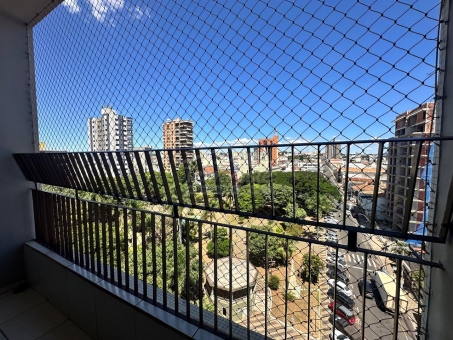 EXCELENTE APARTAMENTO A VENDA EM FRENTE A PRA&Ccedil;A 