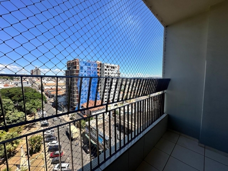 EXCELENTE APARTAMENTO A VENDA EM FRENTE A PRA&Ccedil;A 