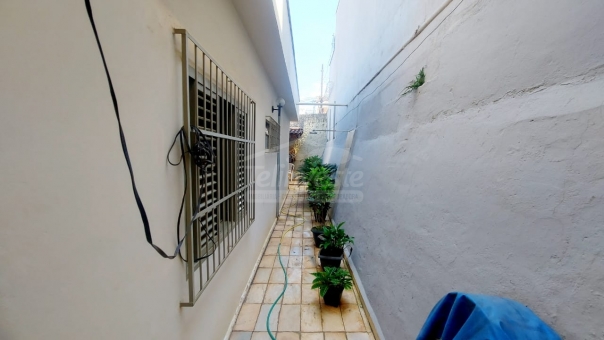 CASA NO CENTRO DE PASSOS/PROXIMO AO CPN 