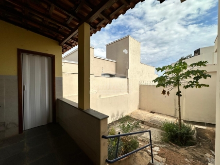 EXCELENTE CASA A VENDA NO MUARAMA