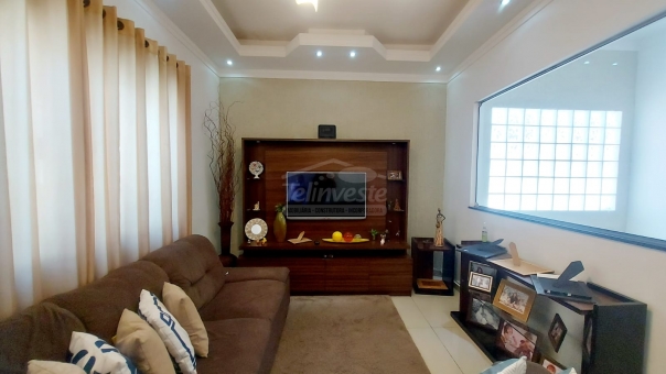 CASA NO BAIRRO VILA RICA 