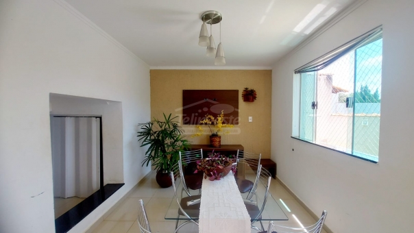 CASA NO BAIRRO VILA RICA 