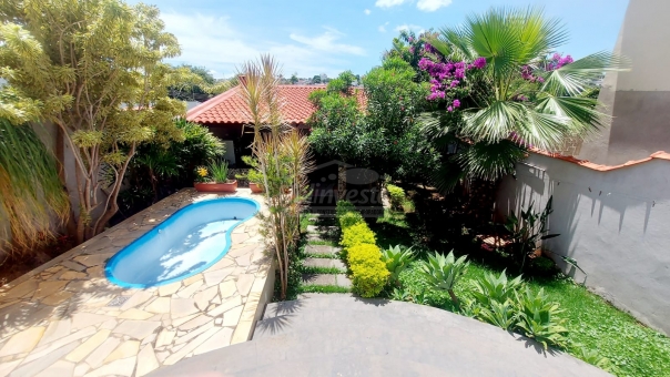 CASA NO BAIRRO VILA RICA 