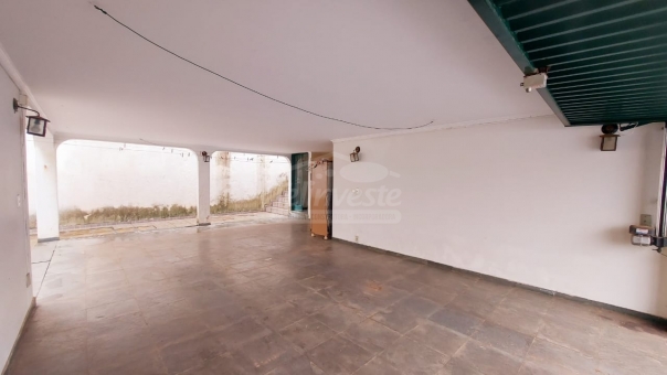 CASA NO BAIRRO MUARAMA