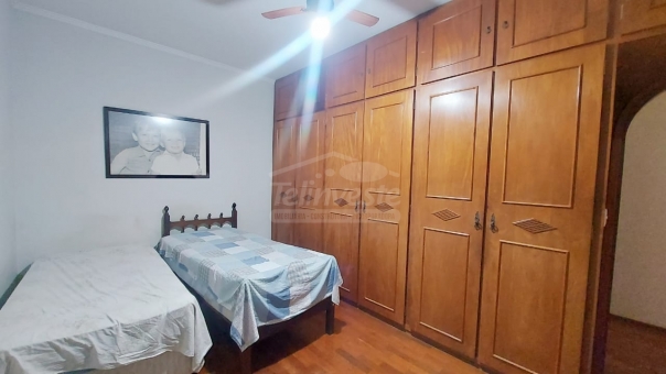 CASA NO BAIRRO MUARAMA