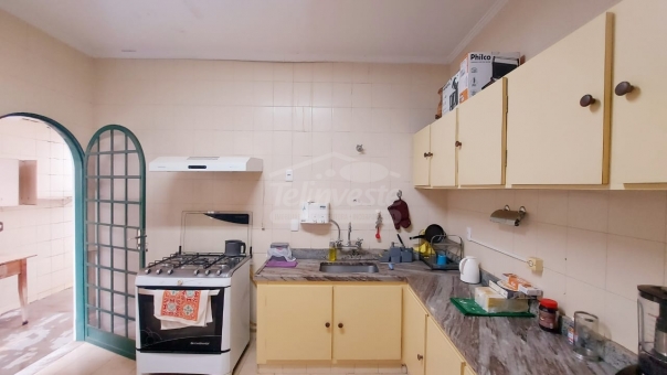 CASA NO BAIRRO MUARAMA