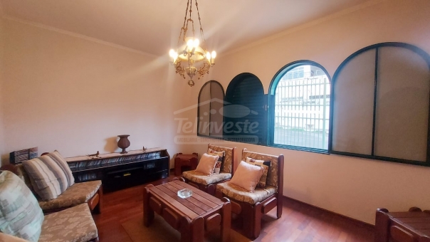 CASA NO BAIRRO MUARAMA