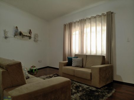 CASA NO BAIRRO CANDEIAS (PR&Oacute;XIMO AO CPN)