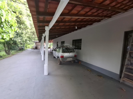 SITIO NO BAIRRO ESMERIL