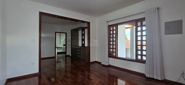 CASA ALTO PADR&Atilde;O 