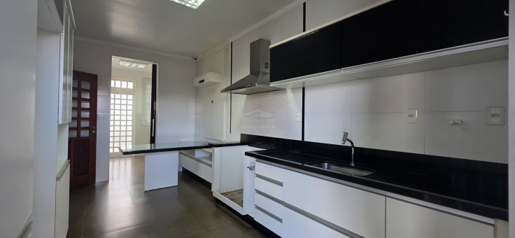CASA ALTO PADR&Atilde;O 