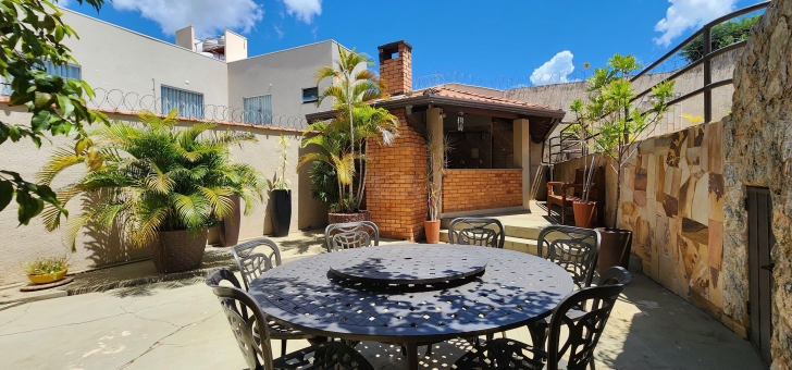 CASA LOCALIZADA NO CORA&Ccedil;&Atilde;O DE PASSOS