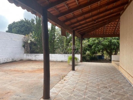 Ch&aacute;cara no Jardim Ac&aacute;cias 