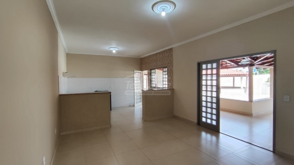OPORTUNIDADE DE CHACARA CONDOMINIO FECHADO