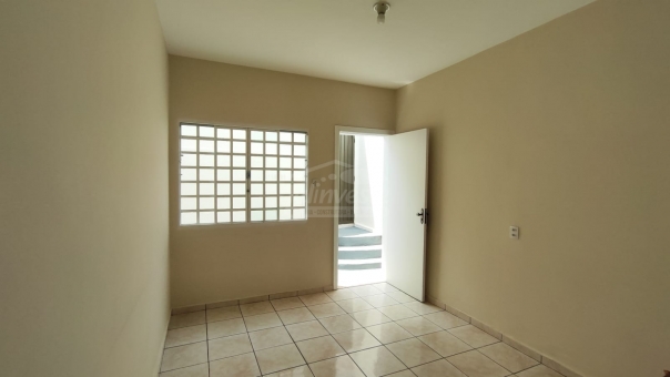 CASA NA BAR&Atilde;O DE PASSOS PROXIMO AO CENTRO