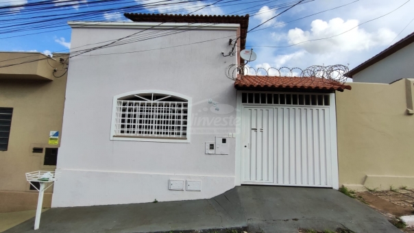 CASA NA BAR&Atilde;O DE PASSOS PROXIMO AO CENTRO