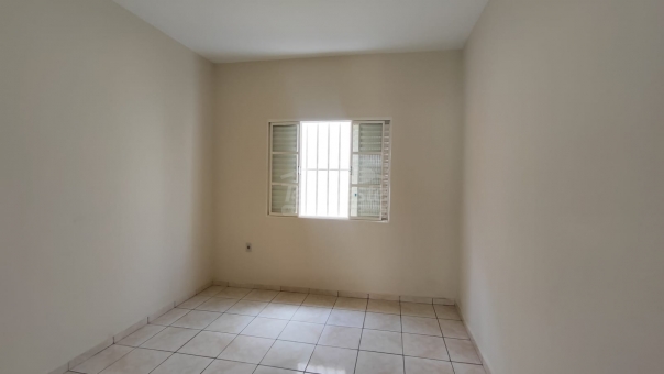 CASA NA BAR&Atilde;O DE PASSOS PROXIMO AO CENTRO