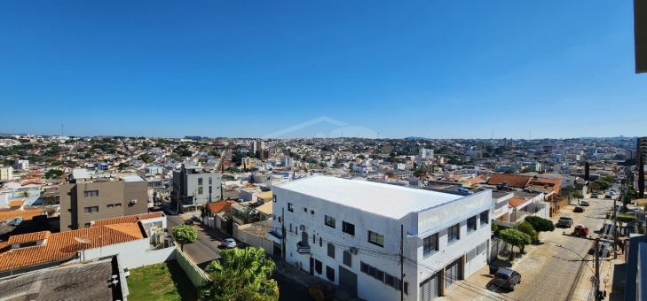 OPORTUNIDADE DE APARTAMENTO AREA CENTRAL