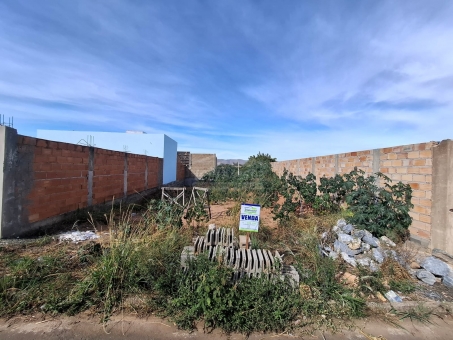 LOTE NO BAIRRO MARIA E VADICO
