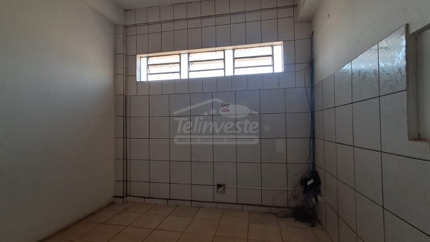 Barrac&atilde;o Comercial - Canjeranus