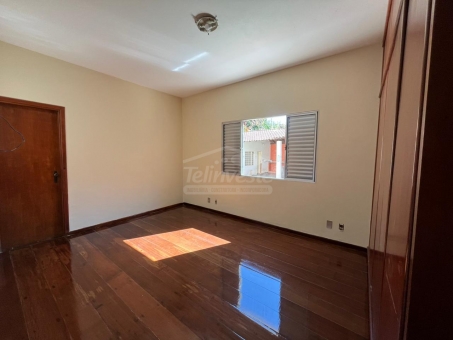 OPORTUNIDADE DE CASA REGI&Atilde;O CENTRAL