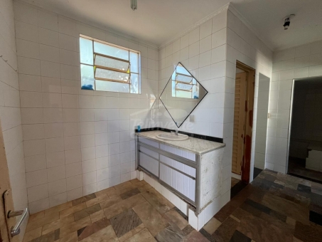 OPORTUNIDADE DE CASA REGI&Atilde;O CENTRAL