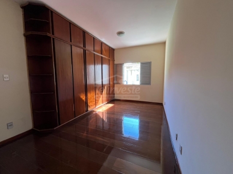 OPORTUNIDADE DE CASA REGI&Atilde;O CENTRAL