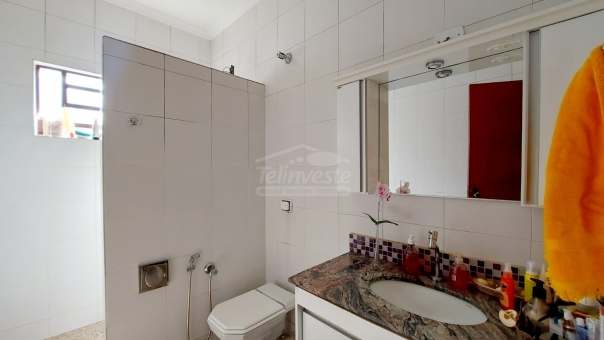 CASA NO BAIRRO JARDIM PLANALTO - ESTUDA PERMUTA POR APARTAMENTO 