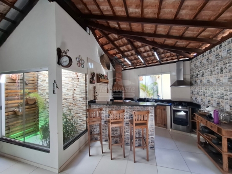 CASA NA AV. PO&Ccedil;OS DE CALDAS
