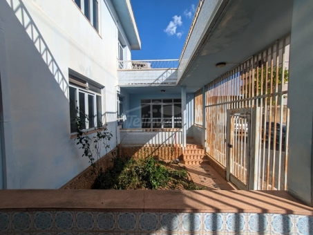 CASA NO CENTRO DE PASSOS 