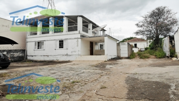 CASA NO CENTRO DE PASSOS