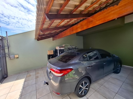CASA NO BAIRRO JARDIM PINHEIROS